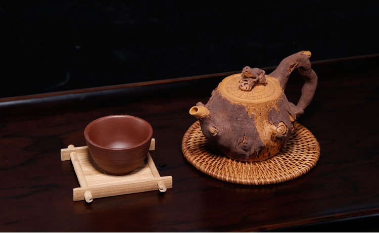 仿木外皮紫砂壺，創(chuàng)意木樁手工雕刻紫砂壺