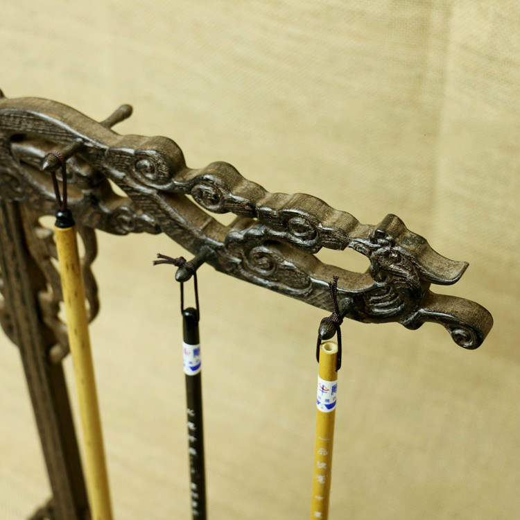 全天然雞翅木筆架，樸實精致筆架圖片