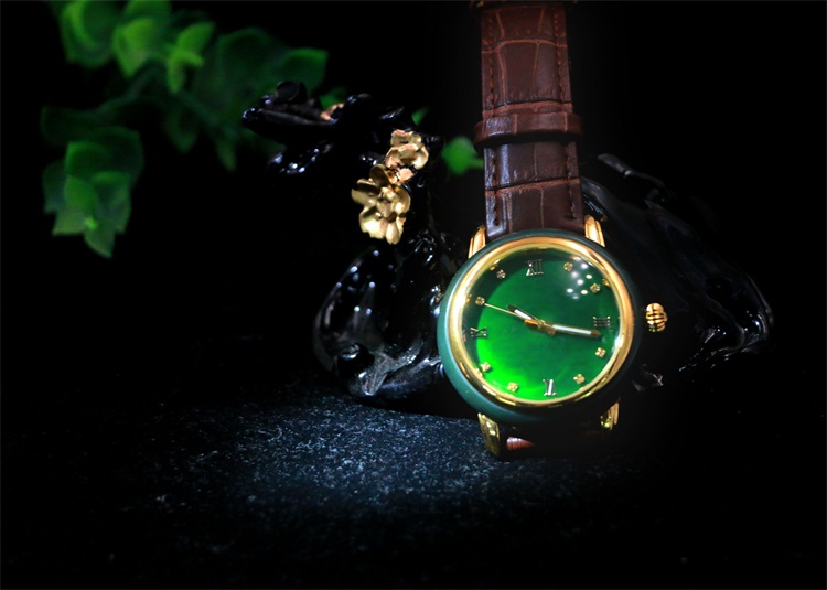 華貴精致玉石手表，典雅大氣綠松石