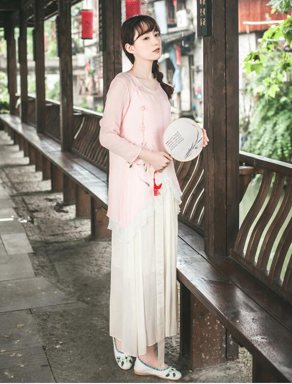 改良版復(fù)古福連文苑的漢服，簡(jiǎn)約粉荷色漢服圖片