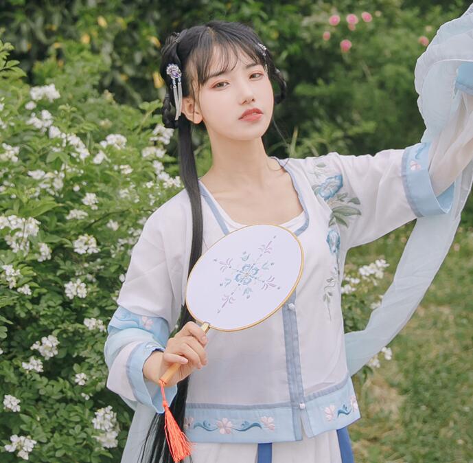 三款國色芳華刺繡團(tuán)扇，周邊流蘇古典扇子