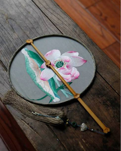 福連文苑古典復(fù)古團扇，繡花宮扇刺繡團扇