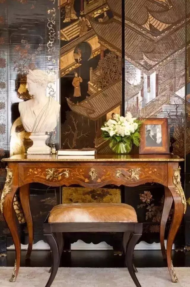 薄薄的屏風(fēng)，隔而不離典雅大方