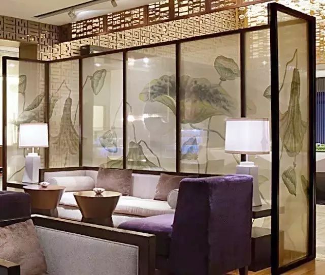 薄薄的屏風(fēng)，隔而不離典雅大方