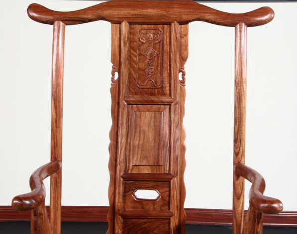 中式實(shí)木太師椅，刺猬紫檀靠背椅子