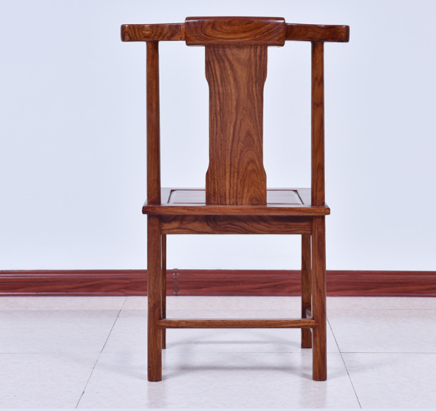 簡約中式實木椅子，花梨木雕花官帽椅子