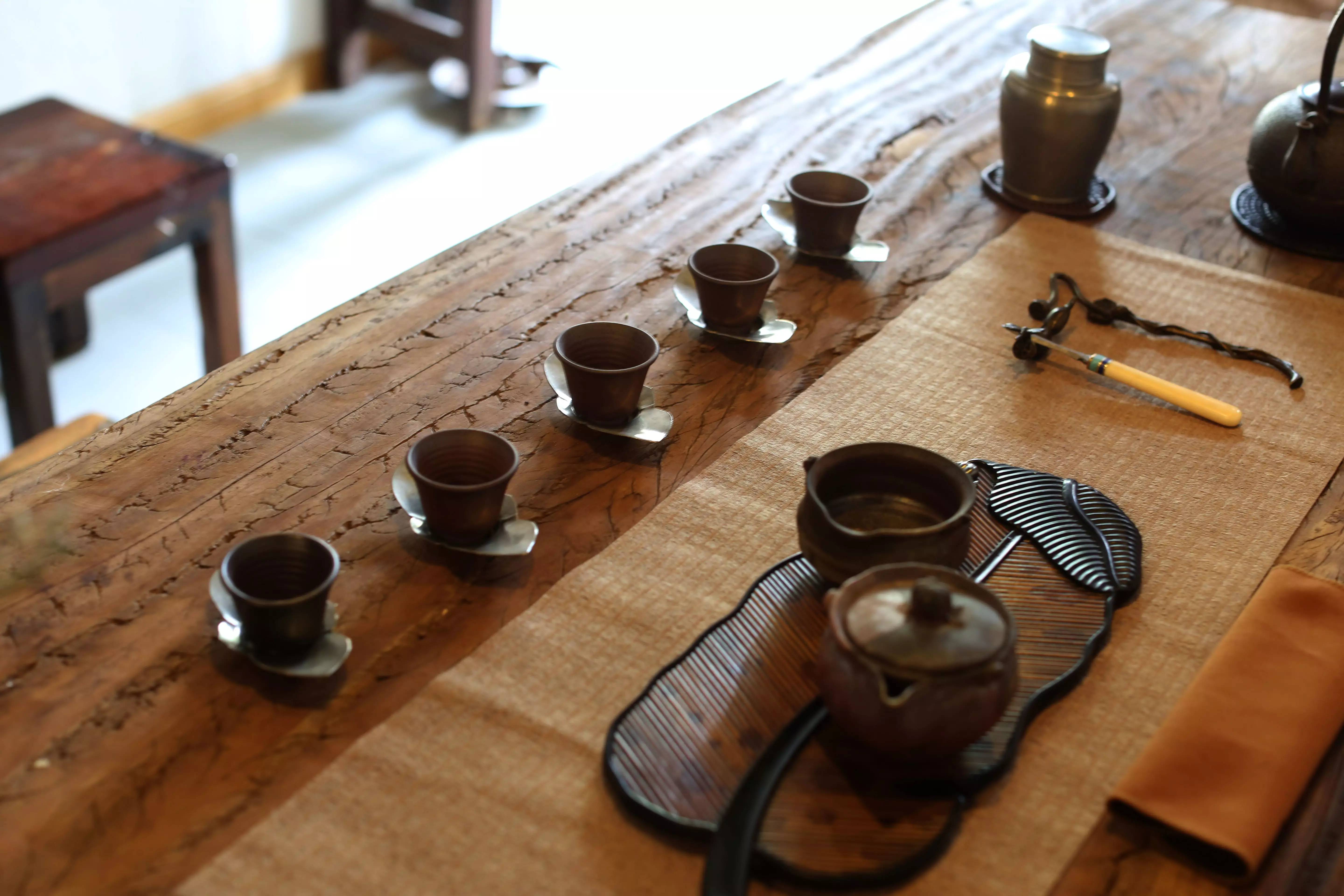 茶桌宏觀世界，茶湯沁人心