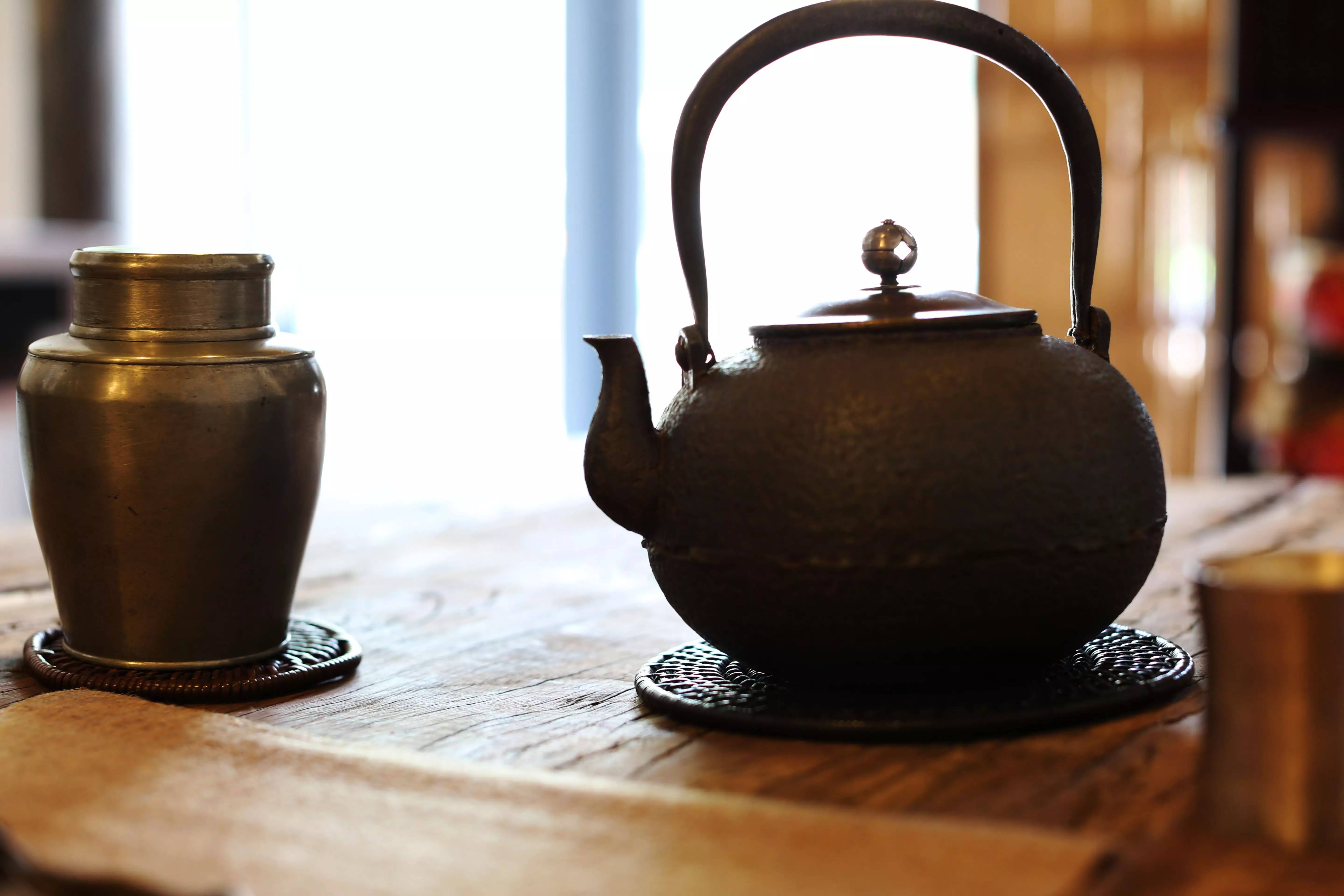 茶桌宏觀世界，茶湯沁人心