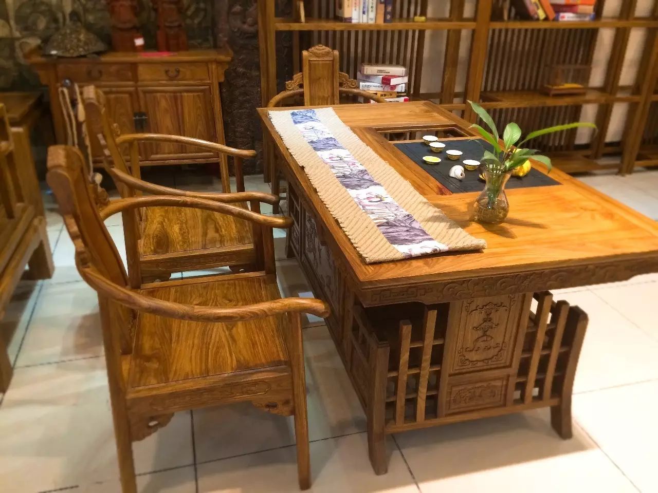 一方茶桌，萬種風(fēng)情!