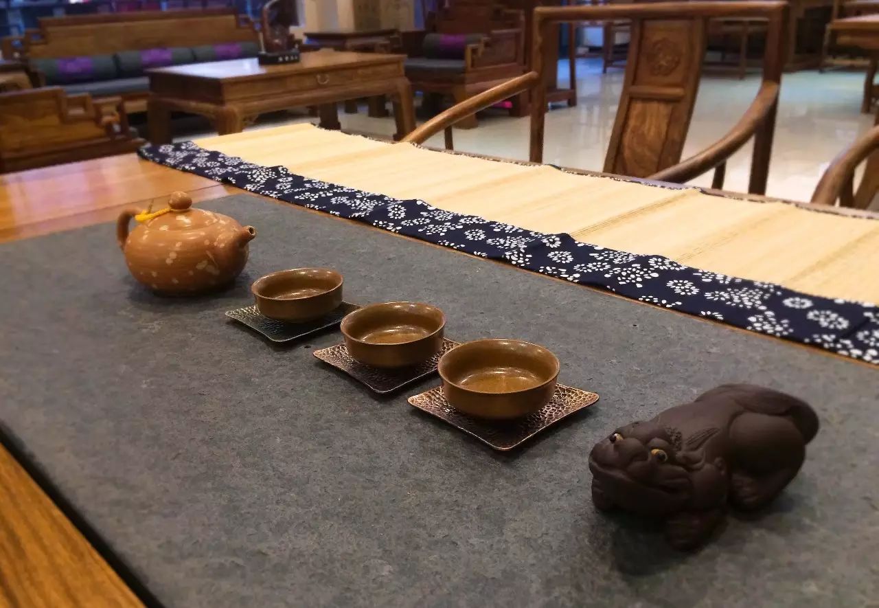 一方茶桌，萬種風(fēng)情!