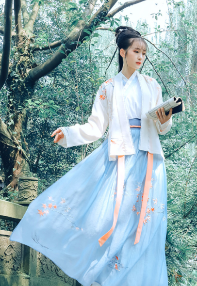 傳統(tǒng)漢服褙子褶裙，宋制繡花楓葉裙