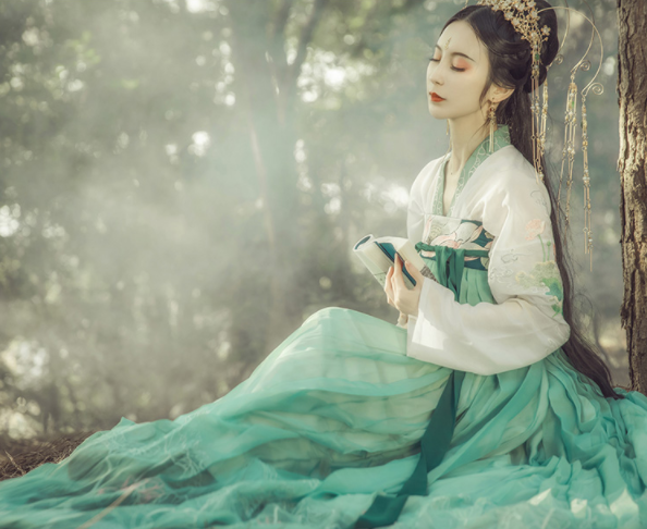 齊胸襦裙?jié)h服，仙女蓮花荷葉刺繡裙