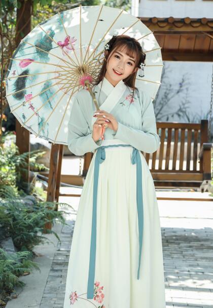 原創(chuàng)漢服清新仙女古裝，荷花刺繡齊胸襦裙