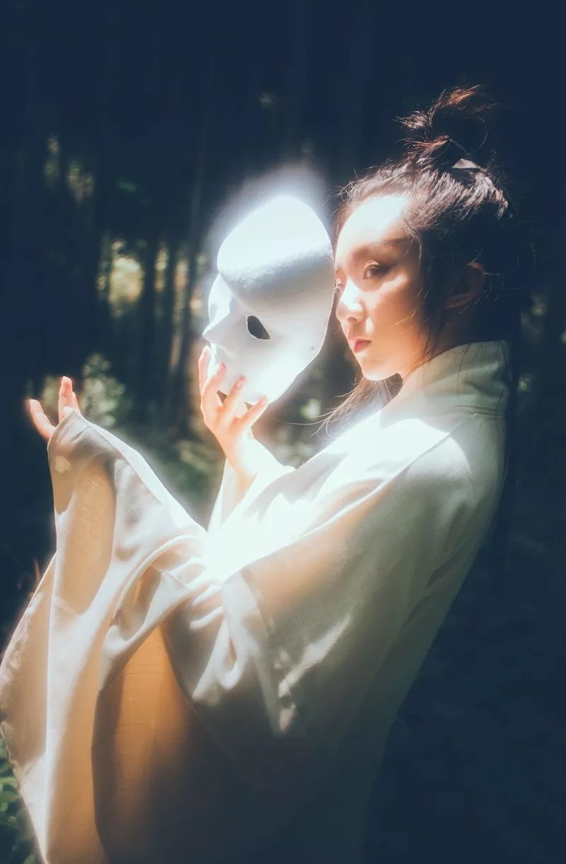 一組優(yōu)秀的古裝美女?dāng)z影賞析，韻味十足