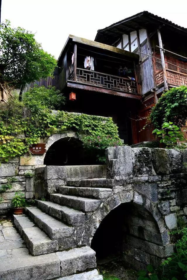 看看1700的樓房是什么樣子？到重慶網(wǎng)紅古鎮(zhèn)打卡