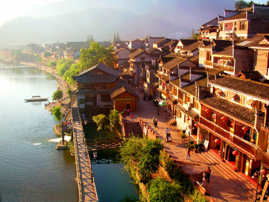 一座古香古色的古鎮(zhèn)，湖南鳳凰古城