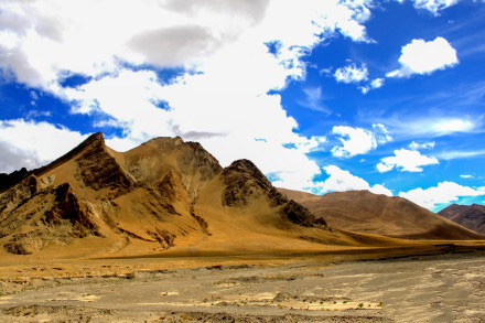 藍天白云，晴空萬里風(fēng)景圖