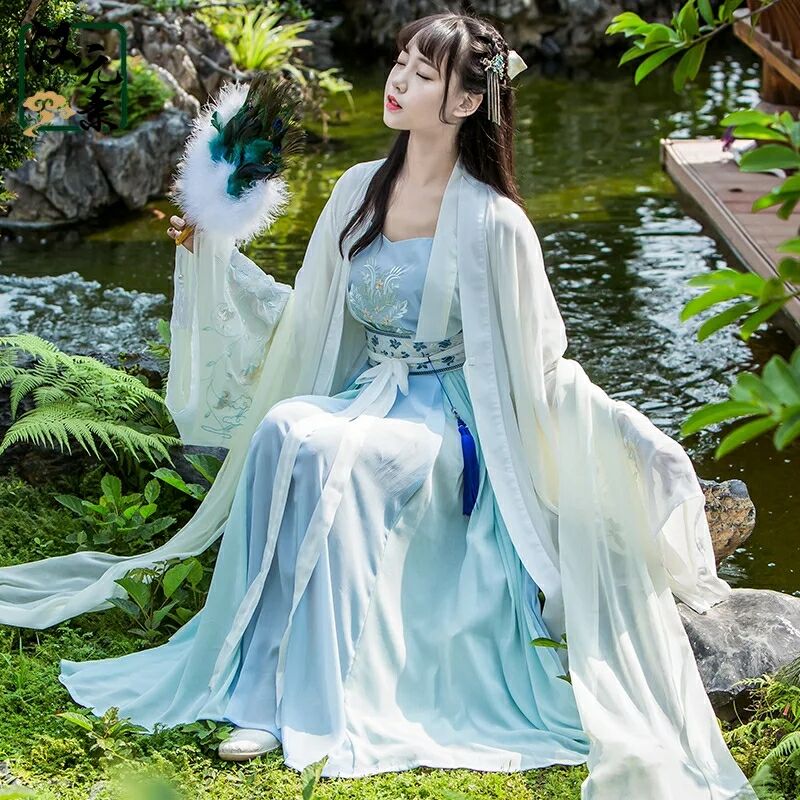 古風淡藍仙女漢服，清新淡雅襦裙?jié)h服圖片