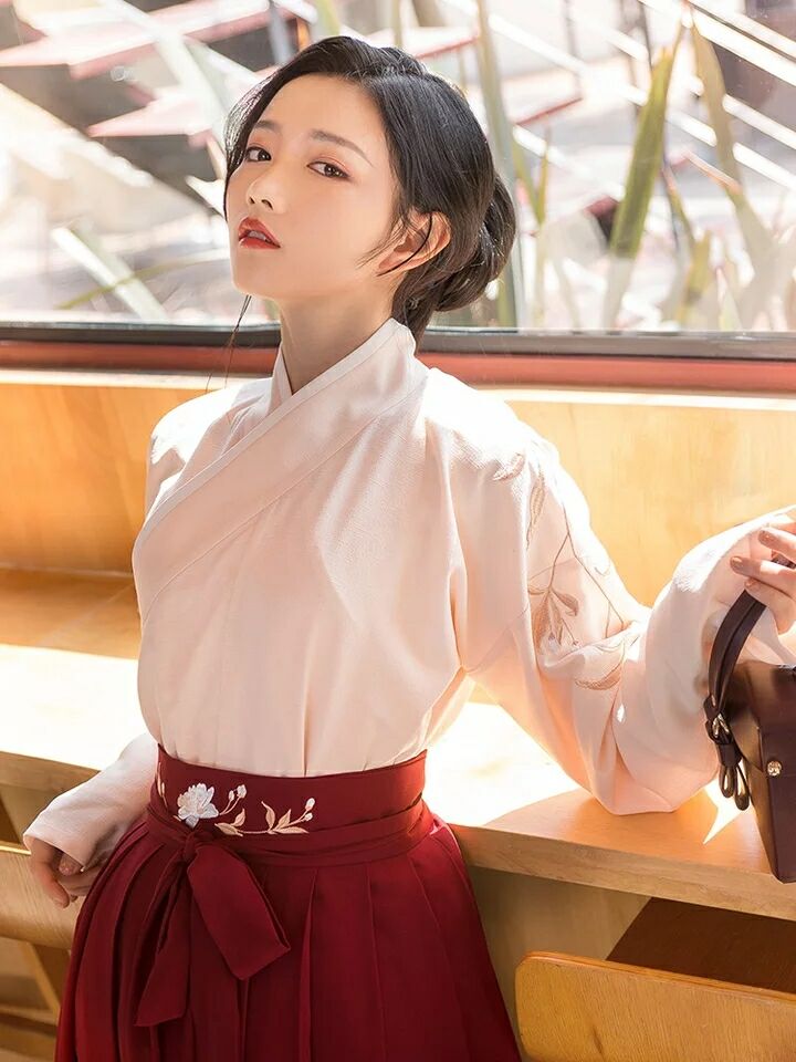 行香子福連文苑漢服，優(yōu)雅絕代風(fēng)華