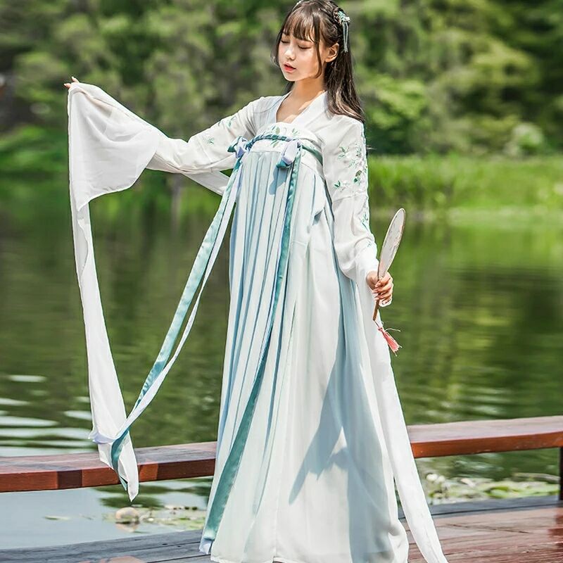 柔和素雅漢服，清新可人漢服圖片