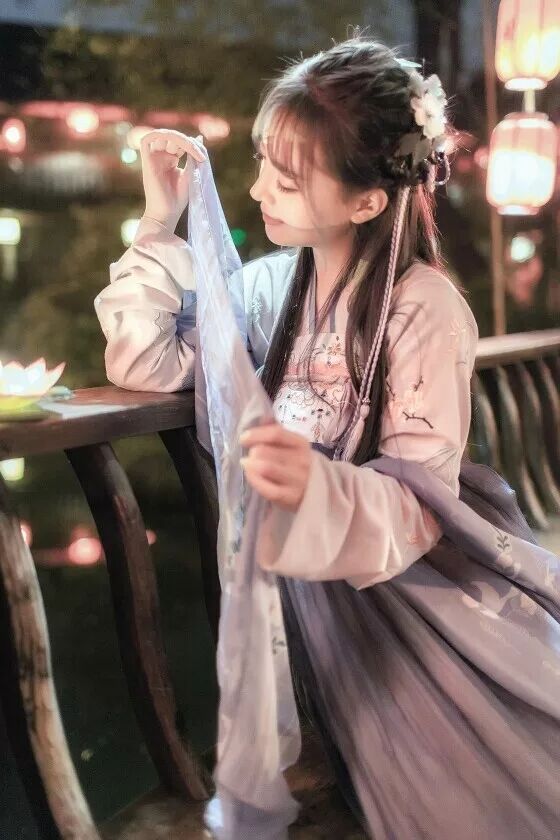 20款傷感古風(fēng)句子：煙雨遙，人在紅塵飄