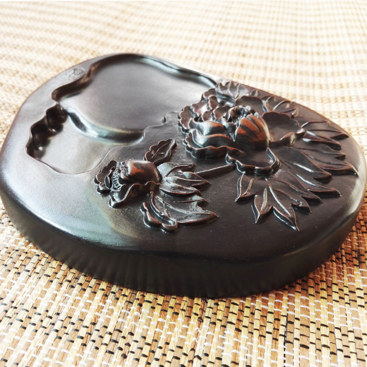 古色古香澄泥硯臺