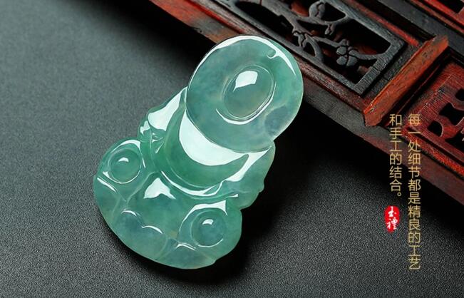 冰種翡翠觀音，飄綠緬甸翡翠觀音吊墜