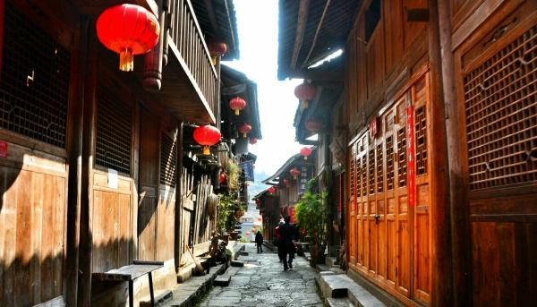 千年一 夢(mèng)，醉在龔灘古鎮(zhèn)紅樓客棧