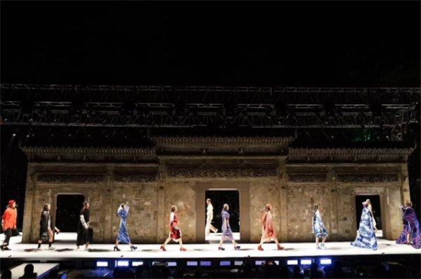 2017年中國美術學院畢業(yè)展開幕式現(xiàn)場（海量套圖