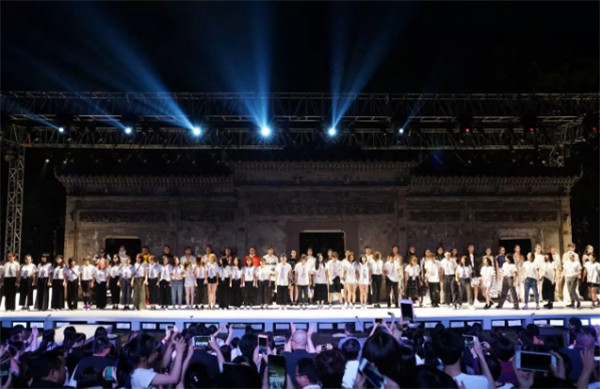 2017年中國美術學院畢業(yè)展開幕式現(xiàn)場（海量套圖