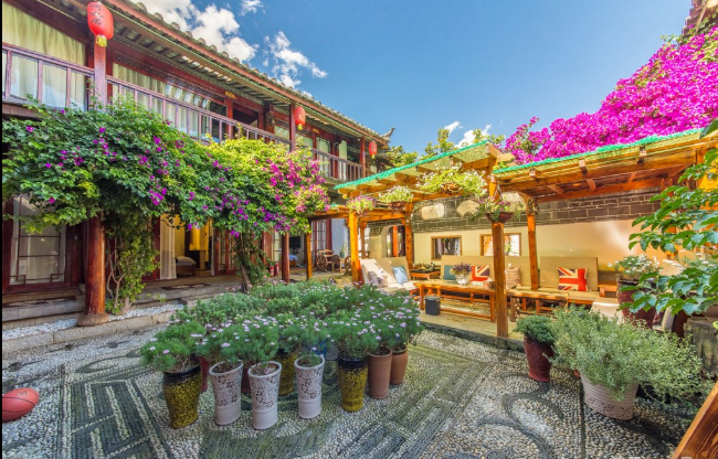 Q居麗江古城何必居好運客棧