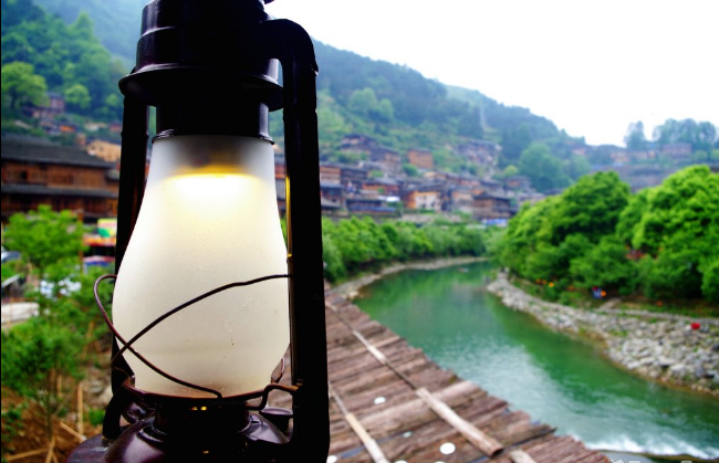 西江槿亦的花間墨谷青年旅舍