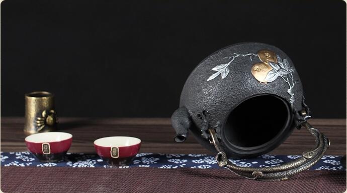 日本鐵壺純手工鑲銀茶壺，日本鐵壺歷史