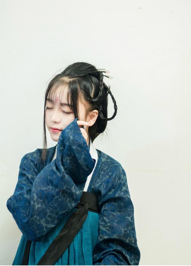 福連文苑漢服女古裝