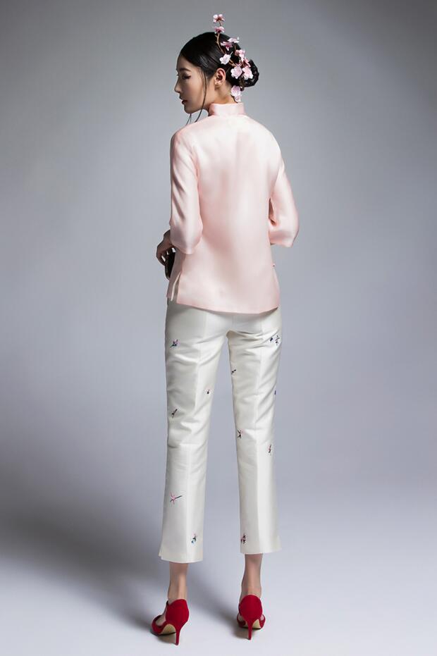 福連文苑復(fù)古七分袖真絲刺繡改良唐裝女