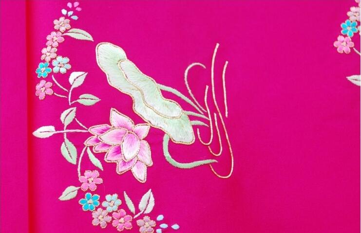 玫紅鴛鴦真絲提花布