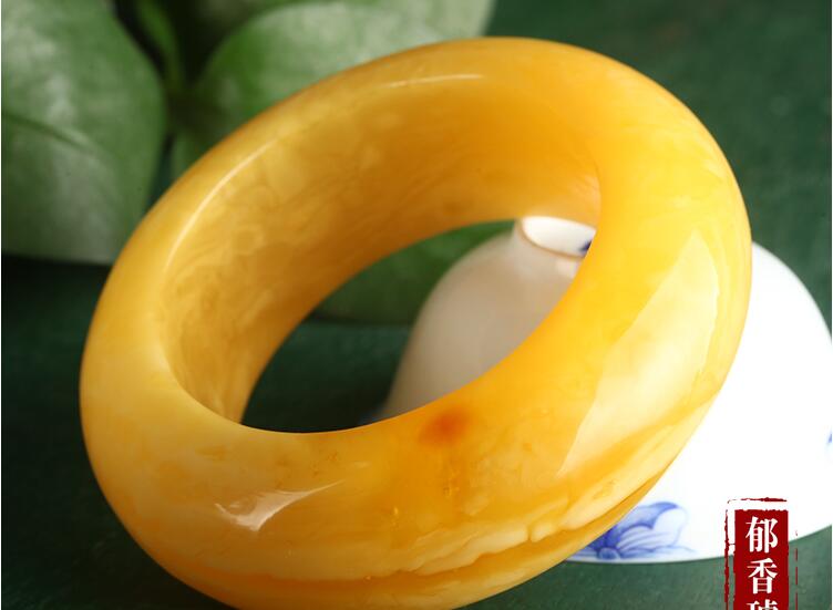 琥珀蜜蠟，百年收藏！