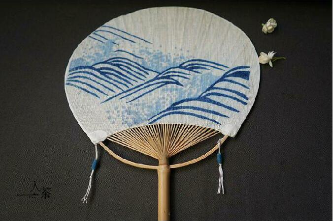 福連文苑復(fù)古刺繡和風(fēng)扇