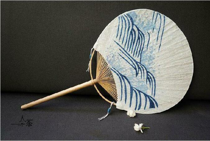 福連文苑復(fù)古刺繡和風(fēng)扇