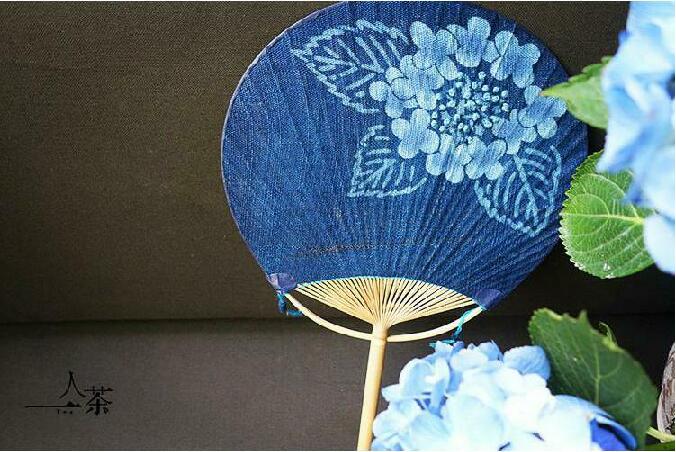 福連文苑復(fù)古刺繡和風(fēng)扇