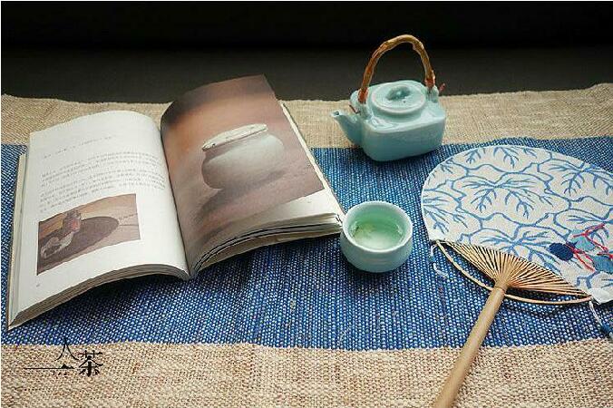 福連文苑復(fù)古刺繡和風(fēng)扇