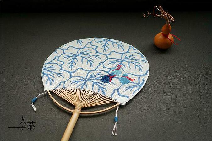 福連文苑復(fù)古刺繡和風(fēng)扇