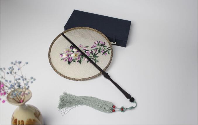 福連文苑雙面手繡海棠花團(tuán)扇