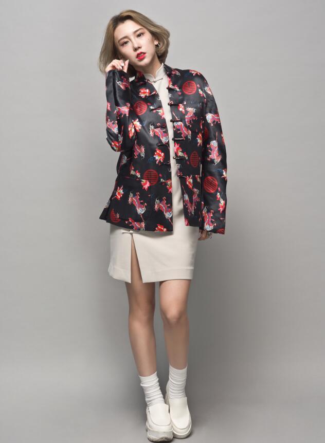 福連文苑麒麟印花盤扣唐裝圖片