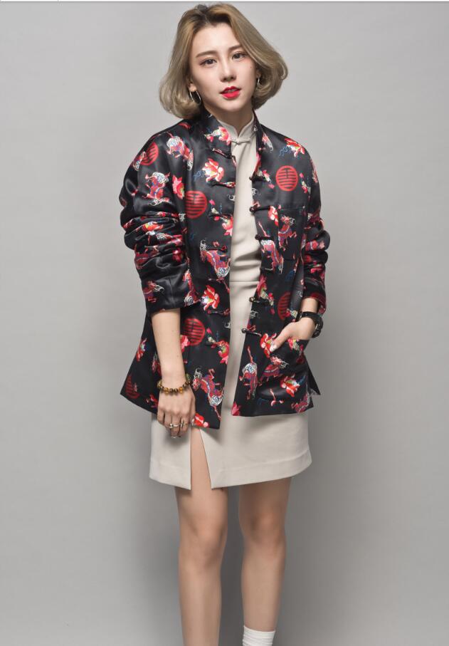 福連文苑麒麟印花盤扣唐裝圖片