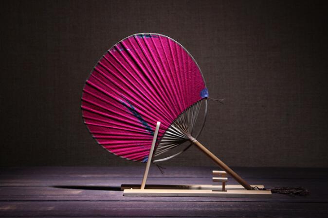 布面工藝日式團(tuán)扇仕女扇