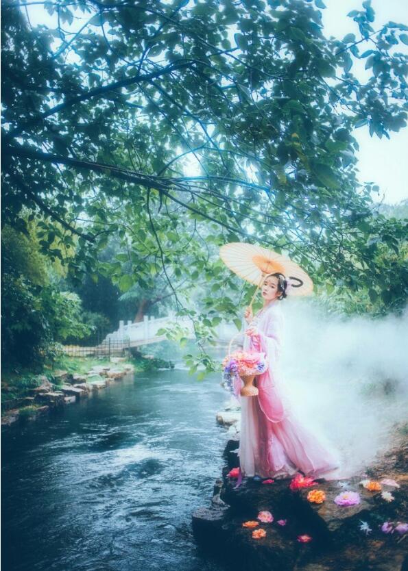 徐嬌漢服古裝圖片，福連文苑圖片