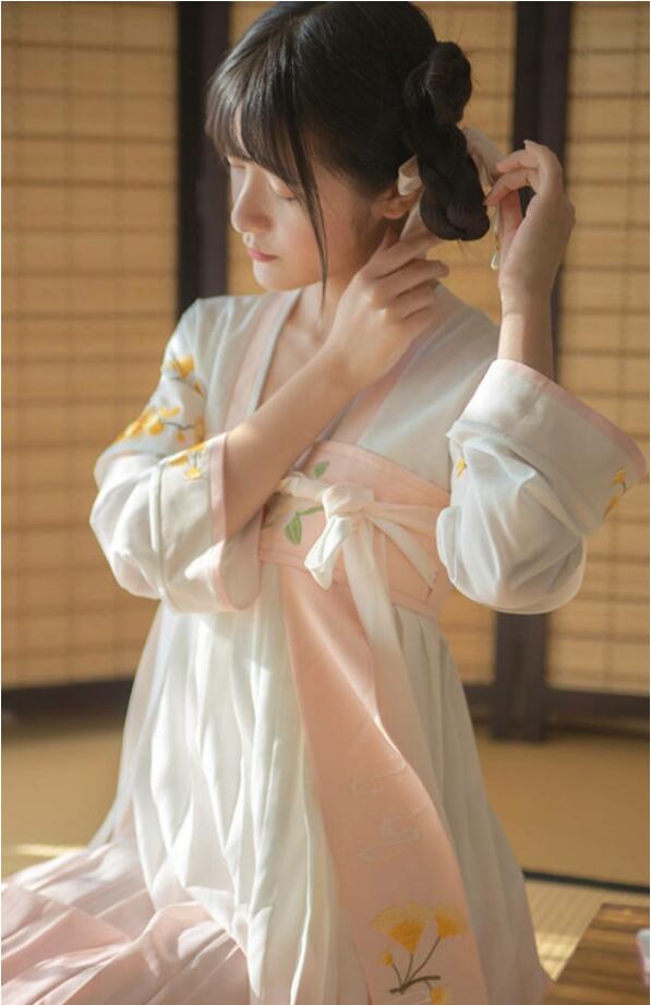 徐嬌漢服古裝圖片，福連文苑圖片