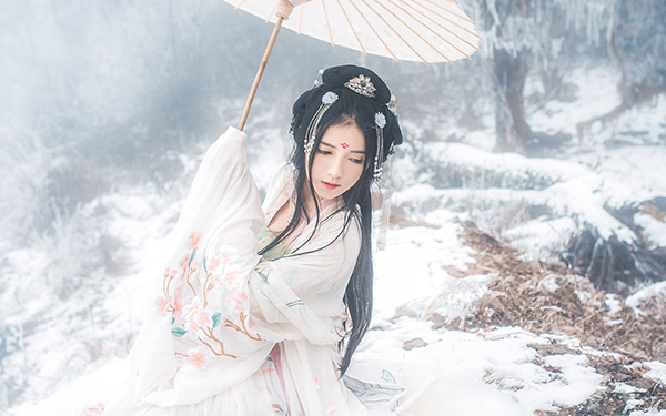 古風美女，雪地女子