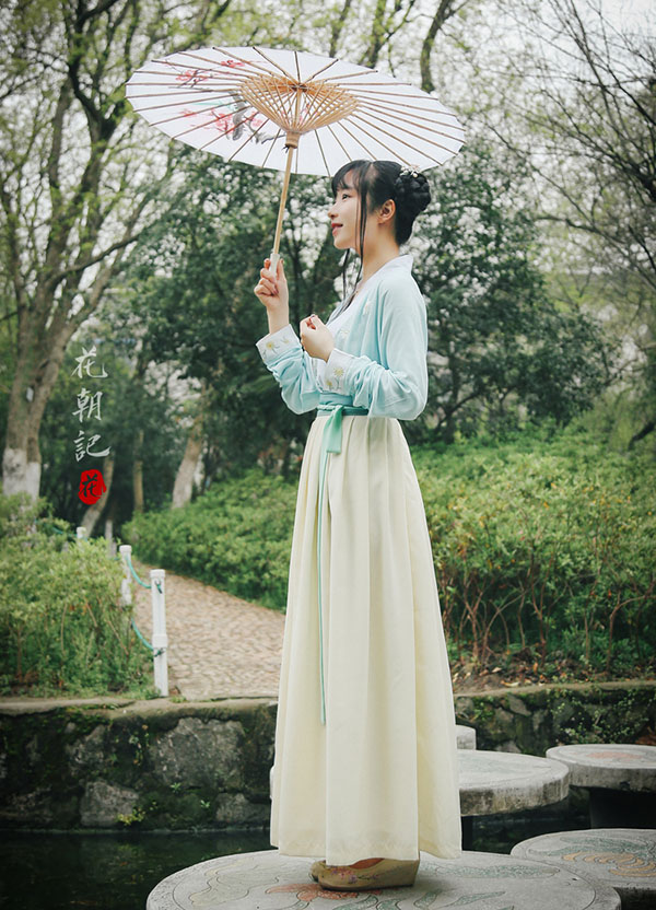 刺繡對襟襦裙齊腰襦裙